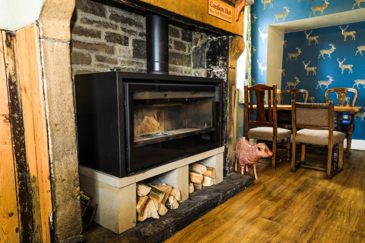 The Blue Bell Inn Кетълуел Екстериор снимка