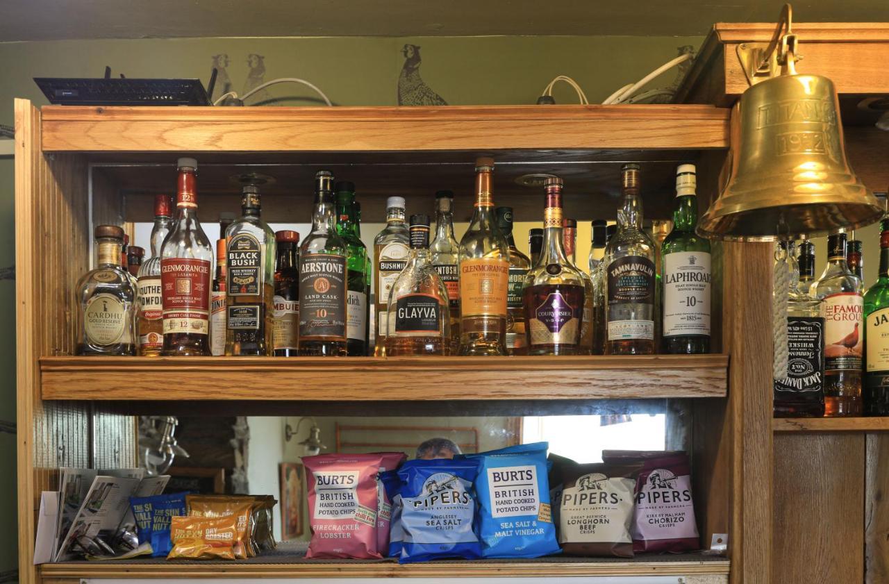 The Blue Bell Inn Кетълуел Екстериор снимка